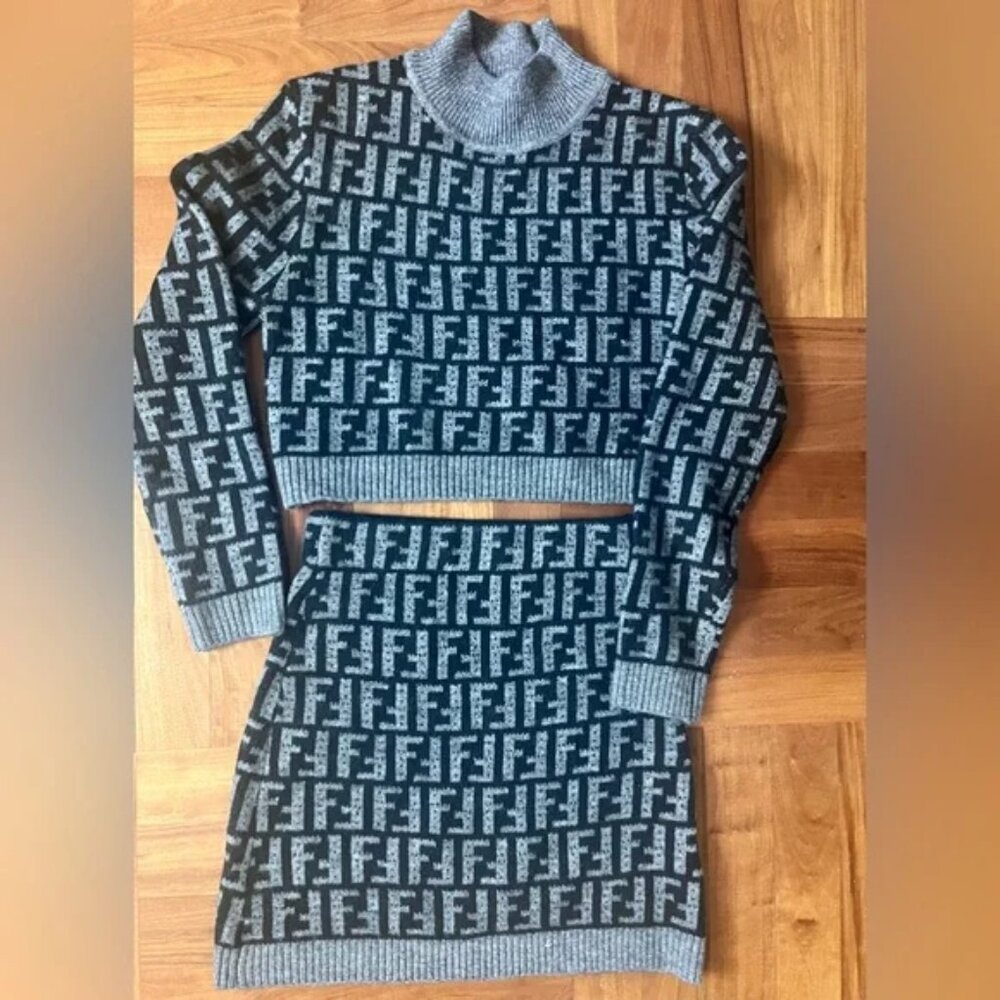 Fendi Black & Grey warm knit wool skirt set size 36